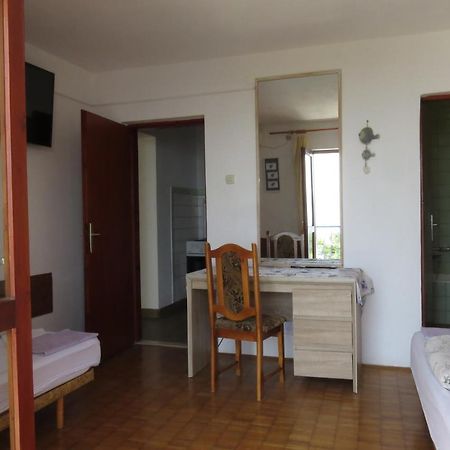 Apartments Feral Baška Voda المظهر الخارجي الصورة