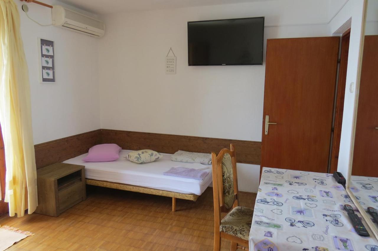 Apartments Feral Baška Voda المظهر الخارجي الصورة