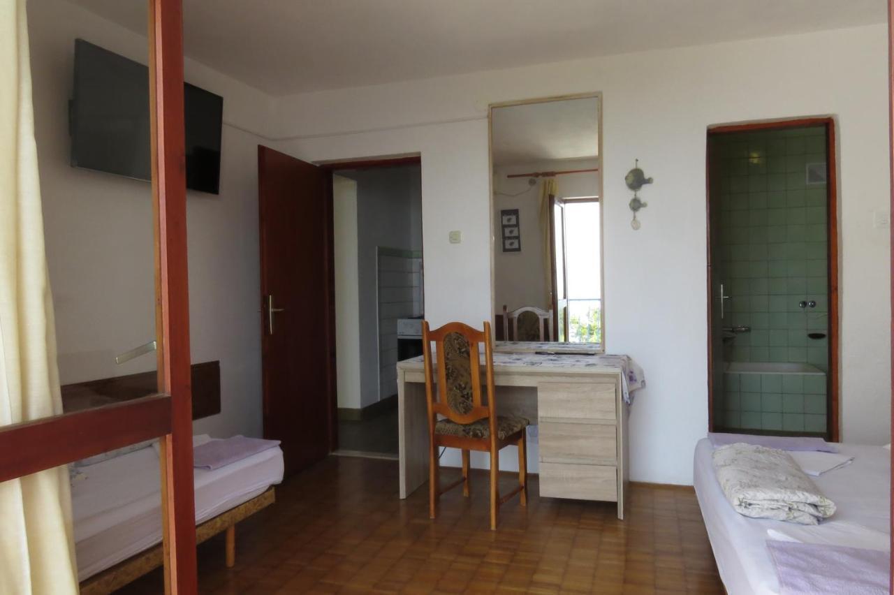 Apartments Feral Baška Voda المظهر الخارجي الصورة