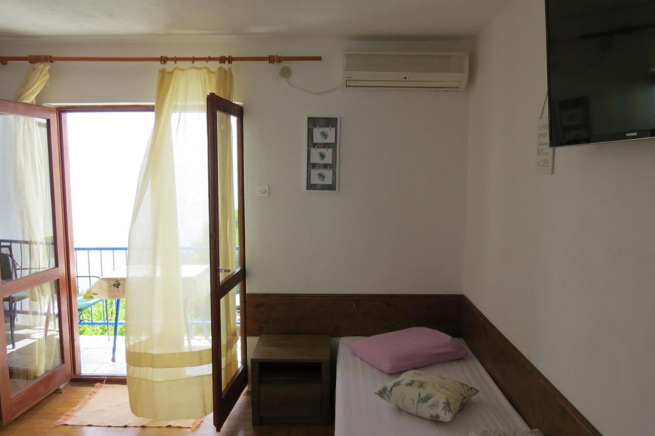 Apartments Feral Baška Voda المظهر الخارجي الصورة