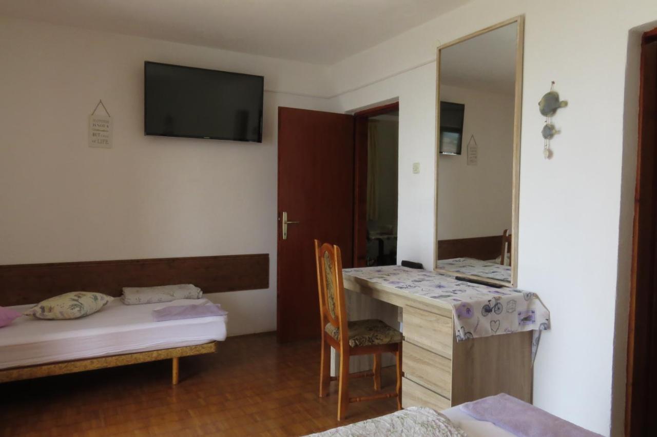 Apartments Feral Baška Voda المظهر الخارجي الصورة